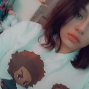 Meet your Posher, Ebony